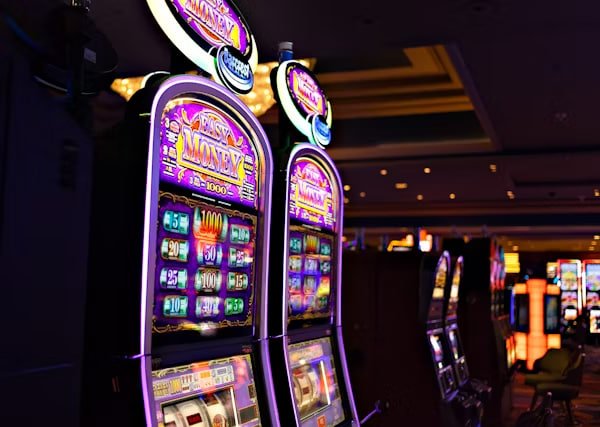 Slots Jackpot ဆုကြေးနှင့် Bonus Feature များ